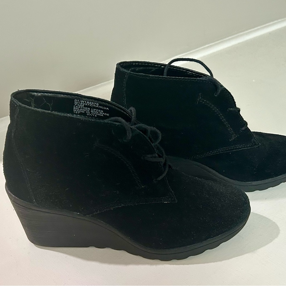 White Mountain Black Suede Wedge Booties